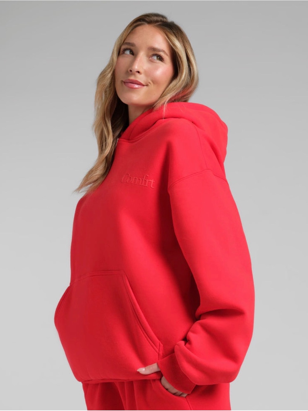 Comfrt Minimalist Hoodie in crimson